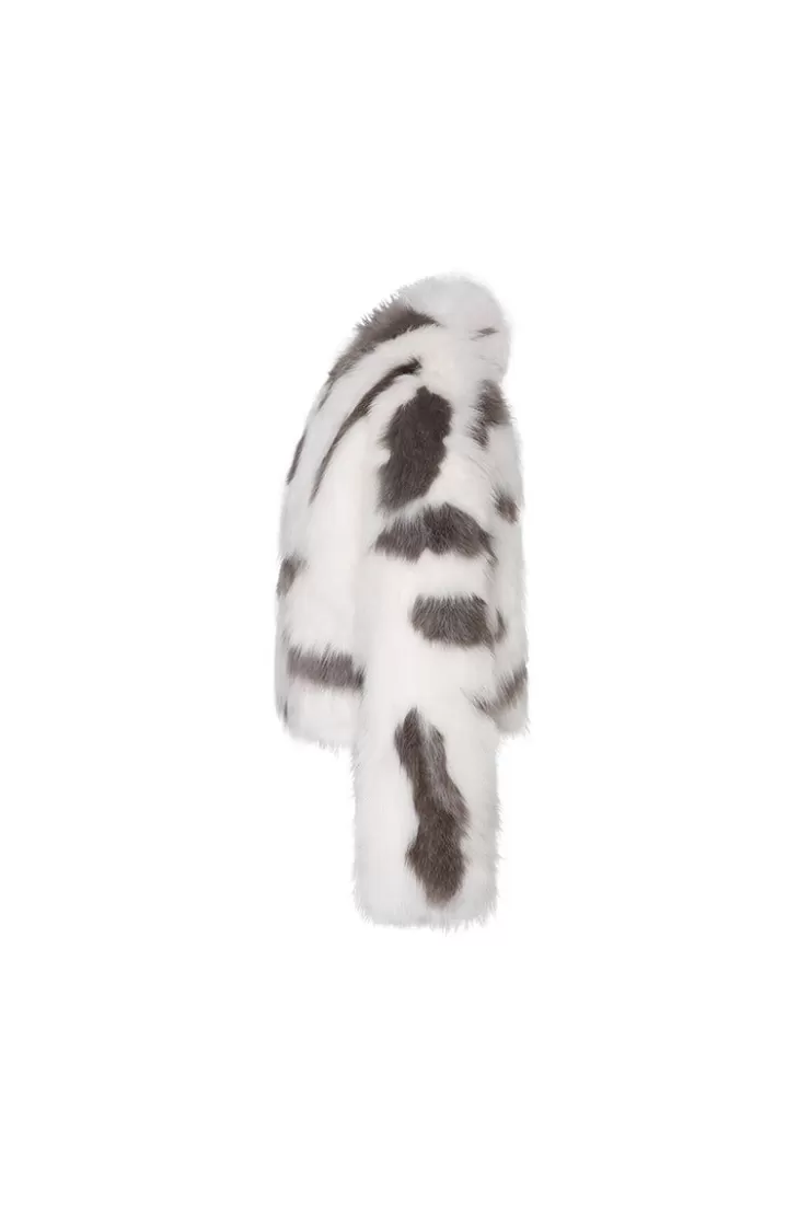 Ozlana Highland Wide Lapel Crop Racoon Fur Jacket(Cow White) | Women Omniverse: Milan Runway Collection